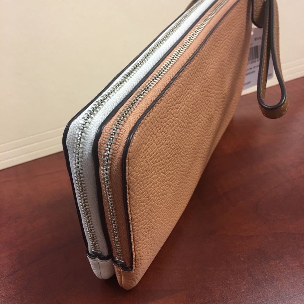 NEW-Coach Double Zip Wallet - Picture 4 of 4